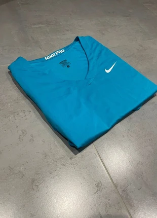 T shirt de sport nike pour femme, marke: Nike, zustand: Neu, größe: L / 40 / 12, 8,96 €, 10,11 € inklusive Vinted-Käuferschutz