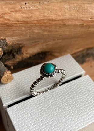December Birthday Bloom Stackable Ring with Turquoise, merk: Pandora, staat: Goed, maat: 49.3 mm / 15.7 mm Ø, € 12,50, € 13,83 inclusief Kopersbescherming