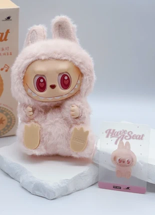 Labubu - Have a Seat Vinyl Plush DADA, marque: POPMART, état: Neuf sans étiquette, taille: Prématuré, jusqu'à 44cm, 15,00 €, 16,45 € Protection acheteurs incluse
