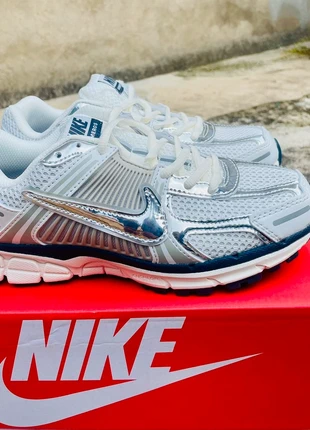 Nike Vomero 5 – Gris/Blanc – Unisexe – Pointure 40, marca: Nike, estado: Nuevo con etiquetas, tamaño: 40, 80,00 €, 84,70 € Protección al comprador incluida