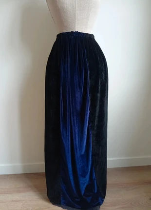 Falda vintage de terciopelo azul noche y negro romantic goth medieval, brand: Vintage Dressing, condizioni: Nuovo senza cartellino, taglia: XL / IT 46 / EU 42, €99.00, €104.65 include la Protezione acquisti