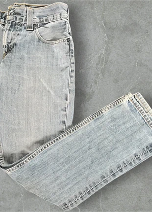 Jeans Levi's slim 511, merk: Levi's, staat: Heel goed, maat: S / 36 / 8, € 21,99, € 23,79 inclusief Kopersbescherming