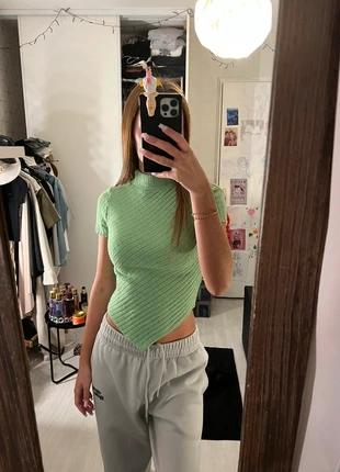 Top asymétrique, merk: Shein, staat: Heel goed, maat: XS / 34 / 6, € 6,00, € 7,00 inclusief Kopersbescherming