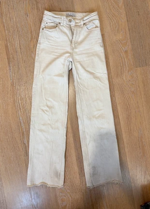 jeans évasé crème, brand: Primark, condizioni: Buone, taglia: S / IT 40 / EU 36, €3.00, €3.85 include la Protezione acquisti