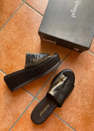Ciabatte Primadonna platform in pelle, brand: PrimaDonna, condizioni: Nuovo senza cartellino, taglia: 38, €40.00, €42.70 include la Protezione acquisti