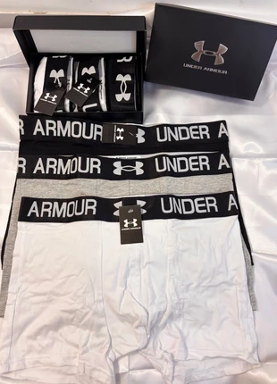 Lot de 3 boxers Under Armour – Neufs avec boîte d’origine, merk: Under Armour, staat: Nieuw met prijskaartje, maat: L, € 35,00, € 37,45 inclusief Kopersbescherming