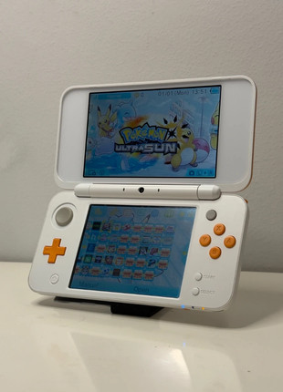 NEW Nintendo 2DS XL White/Orange (RARE) + Charger Modded 32GB, marque: Nintendo, état: Très bon état, 229,99 €, 242,19 € Protection acheteurs incluse
