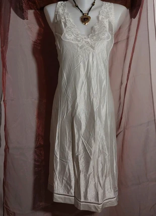 Robe nuisette dentelle, marque: COQUETTE, état: Bon état, taille: XL / 42 / 14, 12,00 €, 13,30 € Protection acheteurs incluse