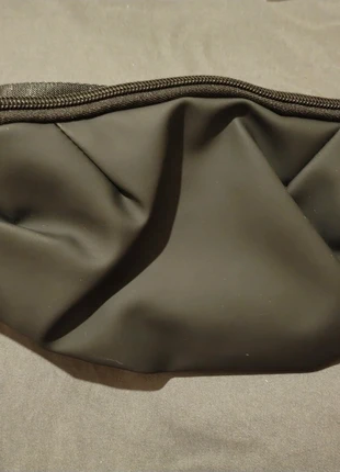 Black small side bag, brand: Amazon, condition: New without tags, £1.50, £2.28 includes Buyer Protection