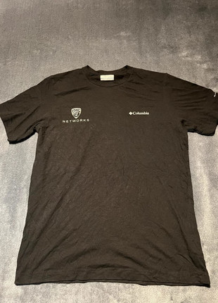 T-shirt Columbia noir taille S, brand: Columbia, condizioni: Ottime, taglia: S, €10.00, €11.20 include la Protezione acquisti