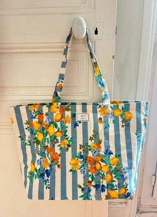 Totebag sac fourre-tout cabas Sézane et Momoni en coton a rayures bleu et motif citron, marque: Sézane, état: Neuf sans étiquette, 18,00 €, 19,60 € Protection acheteurs incluse