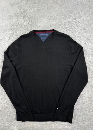 Pull col V unie Tommy Hilfiger | Taille L | Noir Logo Brodé, brand: Tommy Hilfiger, condition: Very good, size: L, €14.90, €16.35 includes Buyer Protection Pro