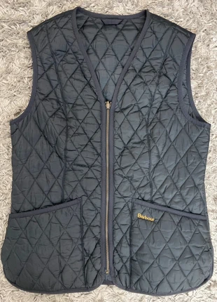 Veste Barbour sans manche matelassée luxe noire taille 38 = M, brand: Barbour, condizioni: Ottime, taglia: M, €120.00, €126.70 include la Protezione acquisti Pro