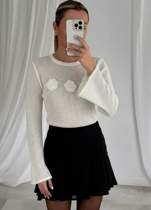 Pull blanc ajouré à fleurs en relief – manches évasées, brand: justea London, condition: New without tags, size: S / 36 / 8, €20.00, €21.70 includes Buyer Protection