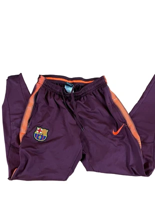Training FC Barcelone, brand: Nike, condizioni: Ottime, taglia: S, €15.00, €16.45 include la Protezione acquisti Pro