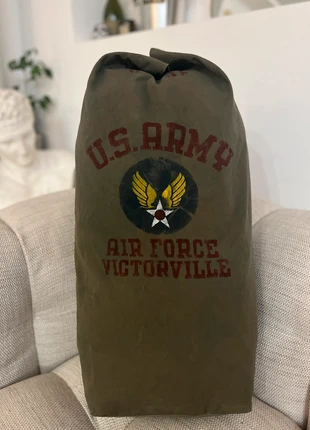 Duffle Bag US Army - Air Force Victorville, merk: U.S. ARMY, staat: Heel goed, € 45,00, € 47,95 inclusief Kopersbescherming