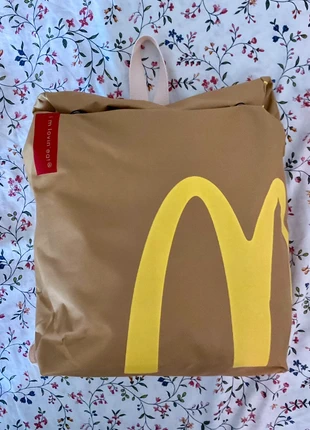 🍟 Sac a Dos marron camel McDonald’s logo rouge jaune back pack cartable bandoulière corde blanche, marca: McDonald's, estado: Novo sem etiquetas, €60.00, €63.70 inclui Proteção do Comprador