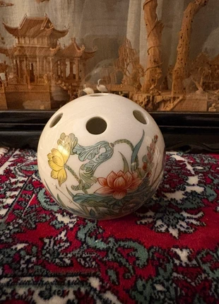 Sfera traforata in ceramica dipinta – decorazione floreale vintage, marca: Porcelaine de Paris, estado: Muy bueno, 6,00 €, 7,00 € Protección al comprador Pro incluida