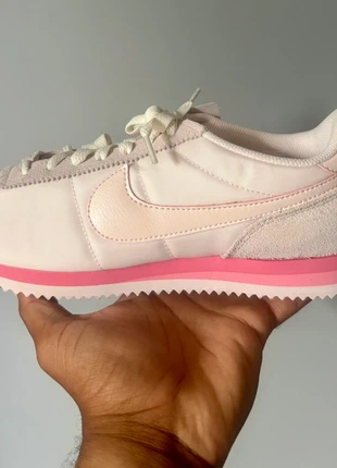 Nike Cortez Pink - rose Neuve Taille 42 - modèle femme en toile, marke: Nike, zustand: Neu, mit Etikett, größe: 42, 50,00 €, 53,20 € inklusive Vinted-Käuferschutz