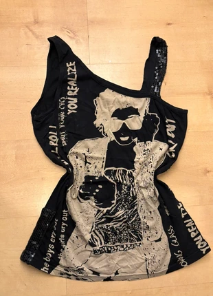 Débardeur épaule asymétrique y2k, marque: y2k, état: Très bon état, taille: M / 38 / 10, 8,00 €, 9,10 € Protection acheteurs incluse