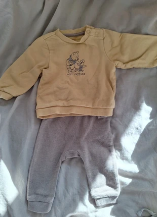 Enssemble winnie l'ourson, marque: Disney Baby, état: Très bon état, taille: 3-6 mois / 62 cm, 2,00 €, 2,80 € Protection acheteurs incluse