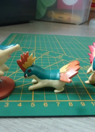 Lot figurines figure hericendre cyndaquil typhlosion quilava feurisson tomy, merk: Tomy, staat: Goed, maat: Prematuur, tot 44 cm, € 30,00, € 32,20 inclusief Kopersbescherming
