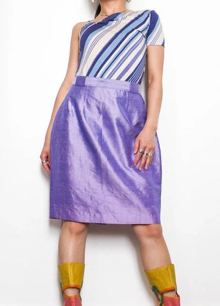 Metallic purple skirt | Jupe en soie violet métallisé, marque: Vintage, état: Très bon état, taille: XS / 34 / 6, 14,00 €, 15,40 € Protection acheteurs (Pro) incluse