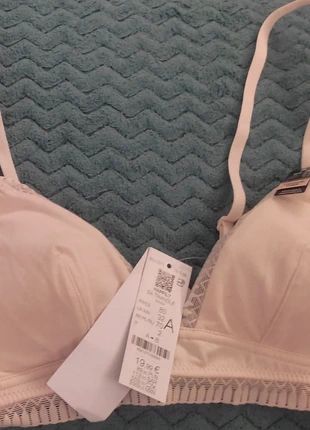 Étam Soutien-gorge taille 85 A rose clair 10€, marke: Rose, zustand: Neu, mit Etikett, größe: 60A & AA, 10,00 €, 11,20 € inklusive Vinted-Käuferschutz