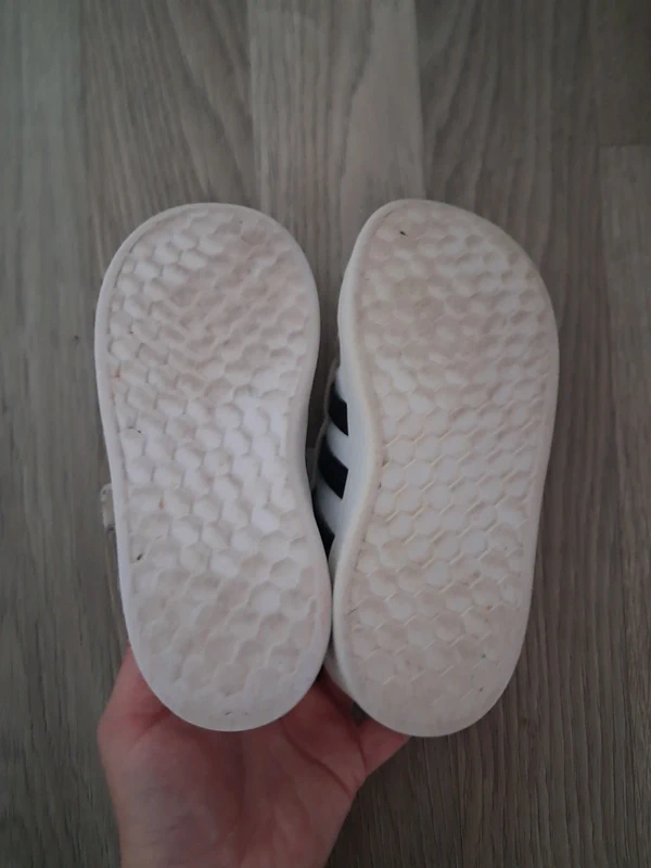 Baskets adidas - photo numéro 3