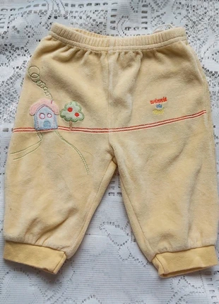 Pantalon bébé Disney Winnie l'Ourson 3-6 mois- velours doux, en très bon état, marque: Disney, état: Très bon état, taille: 3-6 mois / 62 cm, 2,50 €, 3,33 € Protection acheteurs incluse