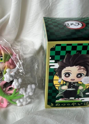 Figurine Mitsuri Kanroji Demon slayer, brand: Demon Slayer, condition: New without tags, size: One size, €7.00, €8.05 includes Buyer Protection