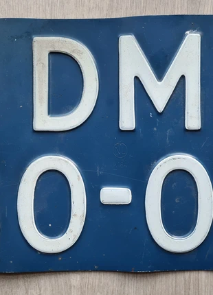 Oude kentekenplaat uit Nederland, staat: Heel goed, € 15,00, € 16,45 inclusief Kopersbescherming