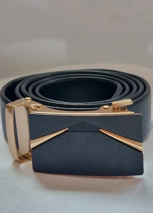 Ceinture avec boucle automatique NEUVE, marque: CUIR, état: Neuf sans étiquette, taille: Ajustable, 8,00 €, 9,10 € Protection acheteurs incluse