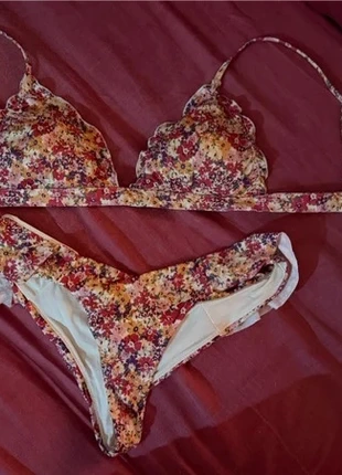 Bikini completo de calcedonia, brand: Calzedonia, condizioni: Ottime, taglia: M / IT 42 / EU 38, €6.99, €8.04 include la Protezione acquisti