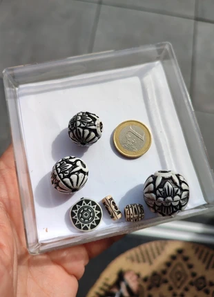 Perles ethniques noires et blanches, zustand: Gut, 2,15 €, 2,96 € inklusive Vinted-Käuferschutz