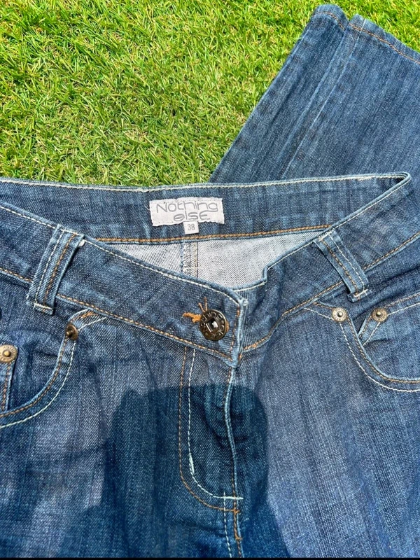 Superbe jeans slim vintage - taille 38 petit donc plutôt 36 - photo numéro 2