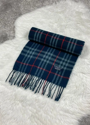 Écharpe Burberry Vintage Tartan Bleu Marine, marque: Burberry, état: Très bon état, 28,00 €, 30,10 € Protection acheteurs (Pro) incluse