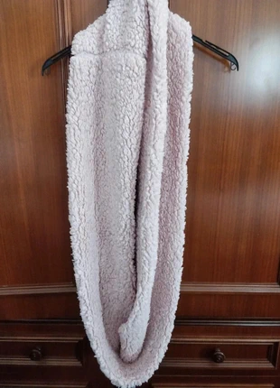 Scaldacollo rosa🩷🩷, marque: Terranova, état: Neuf sans étiquette, 3,00 €, 3,85 € Protection acheteurs incluse