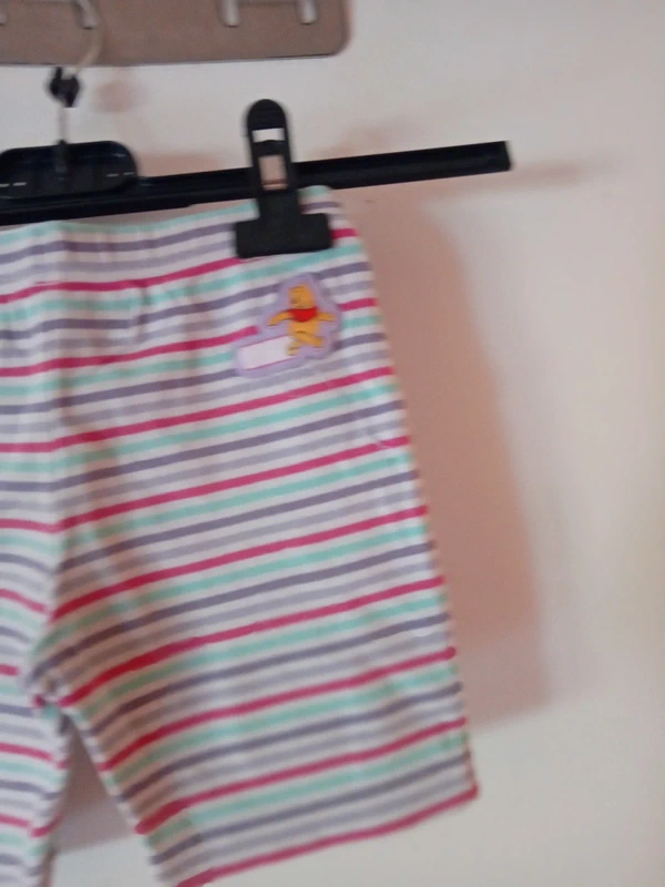 Joli short rayé. 2 ans - photo numéro 7