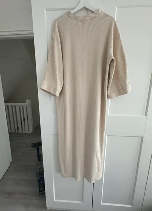 Witte lang jurk trui, merk: merkloos, staat: Heel goed, maat: Overige, € 8,00, € 9,10 inclusief Kopersbescherming