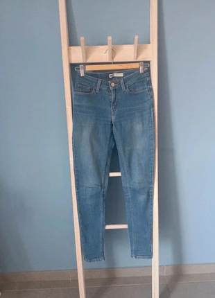 🌃Jeans donna Levi's, marke: Levi's, zustand: Sehr gut, größe: XS / 34 / 6, 19,99 €, 21,69 € inklusive Vinted-Käuferschutz