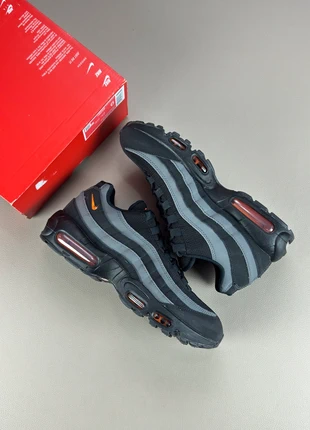 Nike Air Max 95 Black Grey Safety Orange (Men’s), marque: Nike, état: Neuf sans étiquette, taille: 42,5, 115,00 €, 121,45 € Protection acheteurs (Pro) incluse