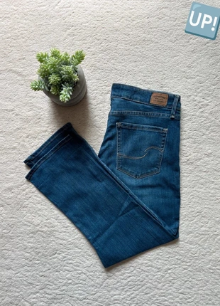Pantalon jean Levi’s Capri  vintage 00’s - Bleu - Coupe droite - W30 (FR40), marque: Levi's, état: Très bon état, taille: L / 40 / 12, 14,90 €, 16,35 € Protection acheteurs (Pro) incluse