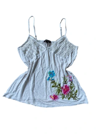Débardeur blanc brodé floral, marca: Vintage, estado: Bom, tamanho: XL / 42 / 14, €10.00, €11.20 inclui Proteção do Comprador