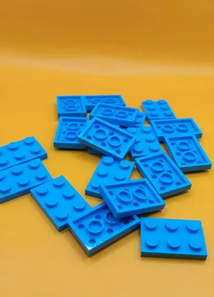 Lot de 40 Plate dark azure 2 x 3 (référence : 3021), brand: LEGO, condition: Very good, size: One size, €2.80, €3.64 includes Buyer Protection Pro