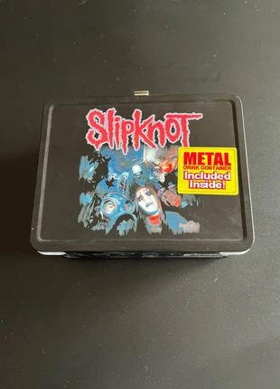 Lunch box Slipknot 2001 édition numerotée 5795/8000, marque: NECA, état: Bon état, 58,00 €, 61,60 € Protection acheteurs incluse