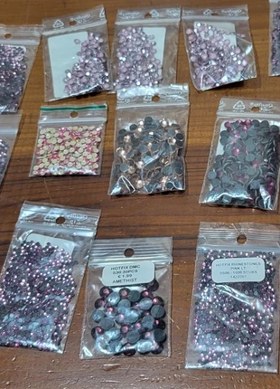 Hotfix steentjes, merk: NO LABEL, staat: Nieuw zonder prijskaartje, € 7,50, € 8,58 inclusief Kopersbescherming