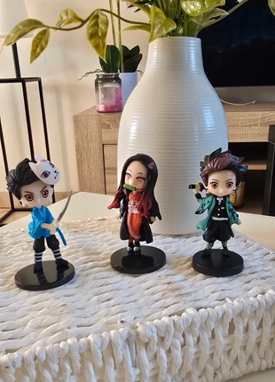 Lot figurine Demon Slayer, marque: Demon Slayer, état: Bon état, taille: Prématuré, jusqu'à 44cm, 8,00 €, 9,10 € Protection acheteurs incluse