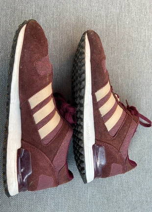 Adidas sneakers Bordeaux, brand: adidas, condizioni: Buone, taglia: 37.5, €15.00, €16.45 include la Protezione acquisti