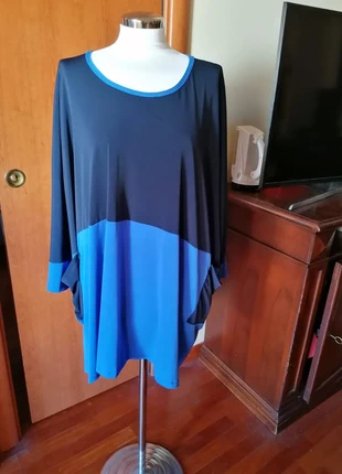 Abito Made in Italy bicolore blu e nero, merk: Made In Italy, staat: Nieuw zonder prijskaartje, maat: Universele maat, € 8,00, € 9,10 inclusief Kopersbescherming